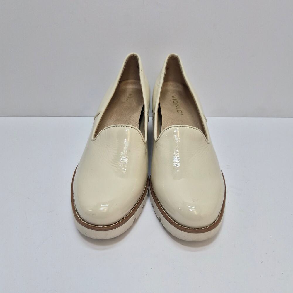 Vionic Cream Ivory Willa Wedge Loafers Slip Ons Size 8 Water Repellent